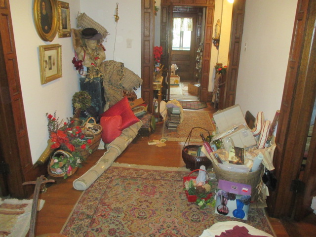 Large Antiques Living Estate Auction, Bristol TN - IMG_1078.JPG