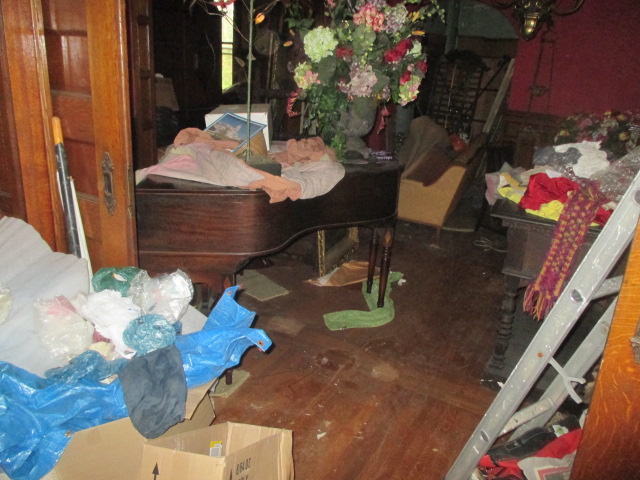 Large Antiques Living Estate Auction, Bristol TN - IMG_1104.JPG