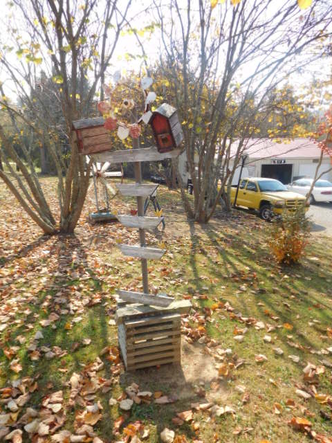 Yard Art, Stones, Carving,Vessels, Whirligigs, Folk Art from the Estate Of Mark King - DSCN1299.JPG