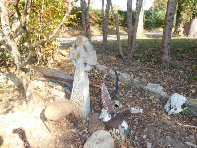 Yard Art, Stones, Carving,Vessels, Whirligigs, Folk Art from the Estate Of Mark King - DSCN1309.JPG