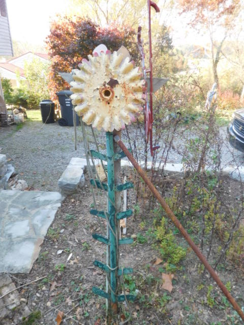 Yard Art, Stones, Carving,Vessels, Whirligigs, Folk Art from the Estate Of Mark King - DSCN1314.JPG