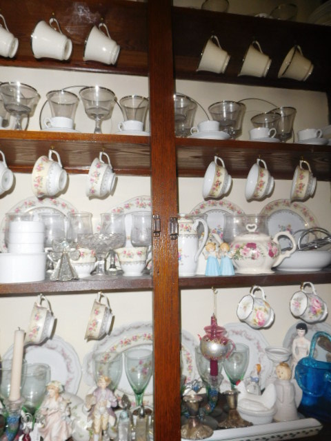 New Years Day Estates , Antique, and Martin Guitar Auction - DSCN1424.JPG