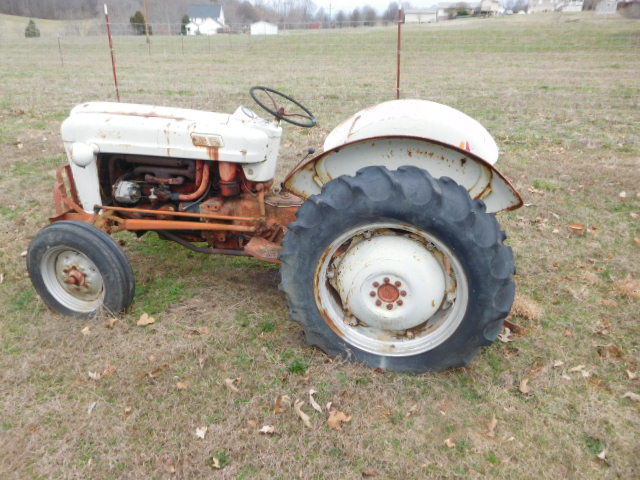 Large Early Antiques Collection of Tom and Sally Chiles Shelburne       SURGOINSVILLE, TN - DSCN2500.JPG