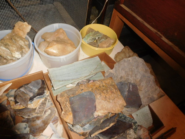 Reuben and Ruth Russell Estates Auction- Antiques-Real Estate- Rock Collection - DSCN4382.JPG