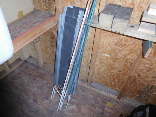 Living Estate  Auction Farm Machinery, tools, trailer, plus much more - DSCN0011.JPG