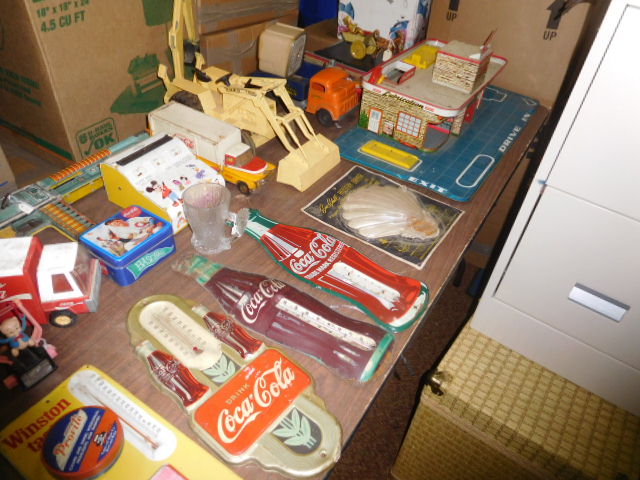 Absolute Advertising, Toys and Country Store items - DSCN9846.JPG