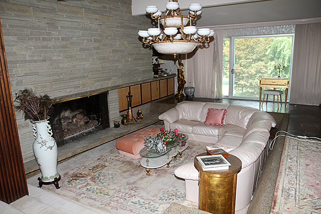 Past Auctions - 5704.jpg